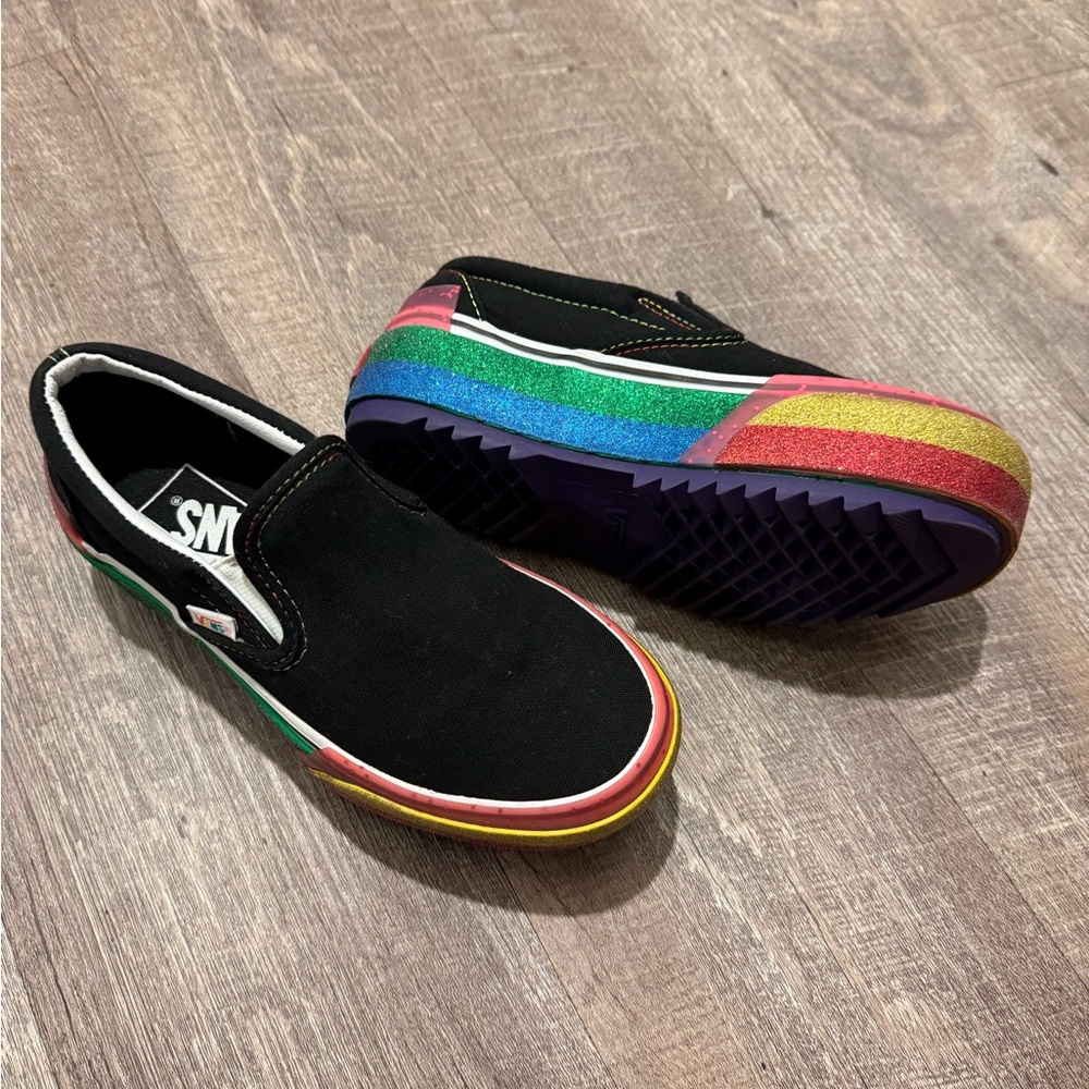 Vans Classic Slip-On Glitter Platforms - Picture 2 of 10